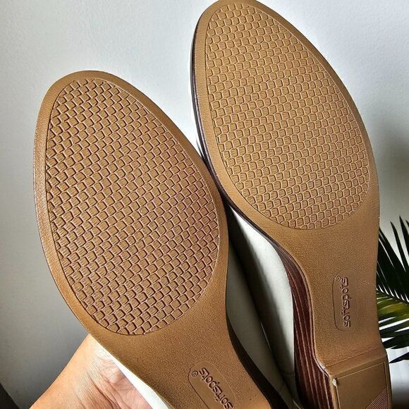 NEVER WORN SOFT SPOTS BONE WHITE GENUINE LEATHER LOAFERS SIZE 9.5 & 10N - Picture 15 of 16